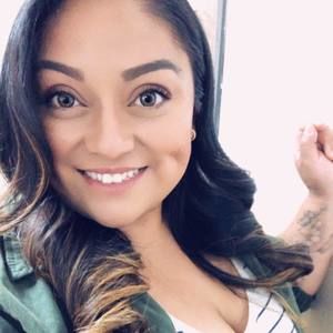 Meet your Posher, Mariela